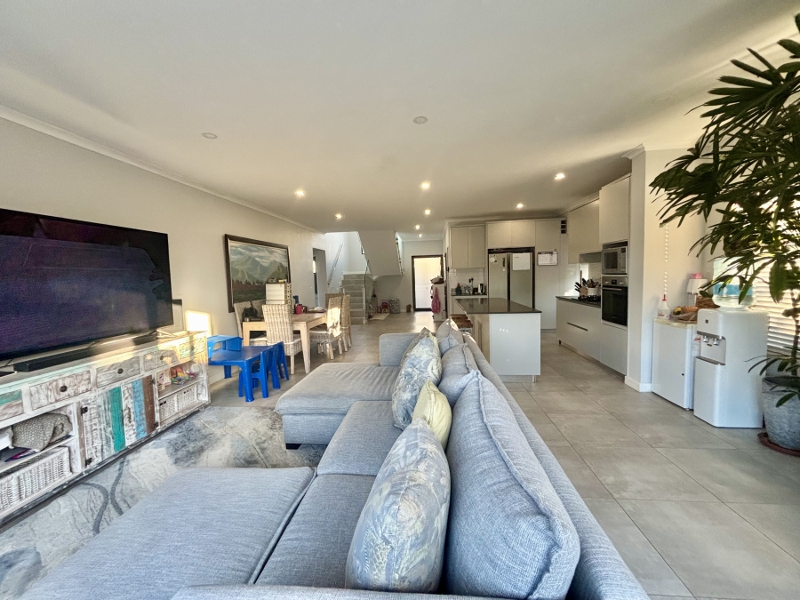 4 Bedroom Property for Sale in Sandown Western Cape